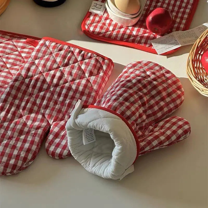 Oven Mitts & Pot Holder Set