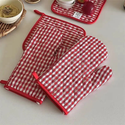 Oven Mitts & Pot Holder Set